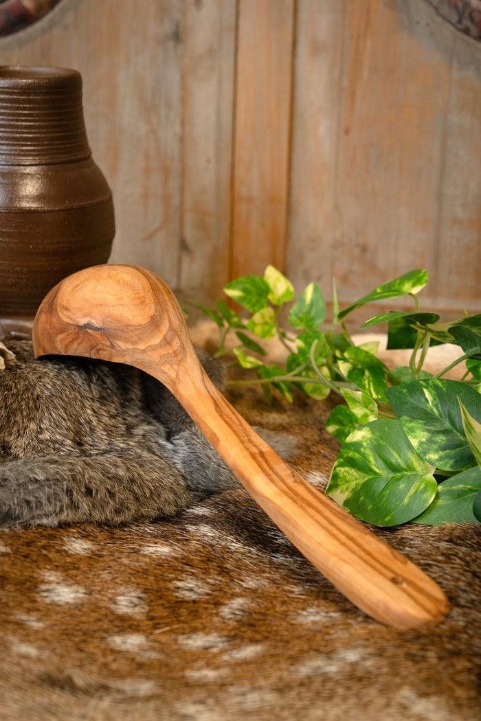 Olive wooden ladle, 30 cm