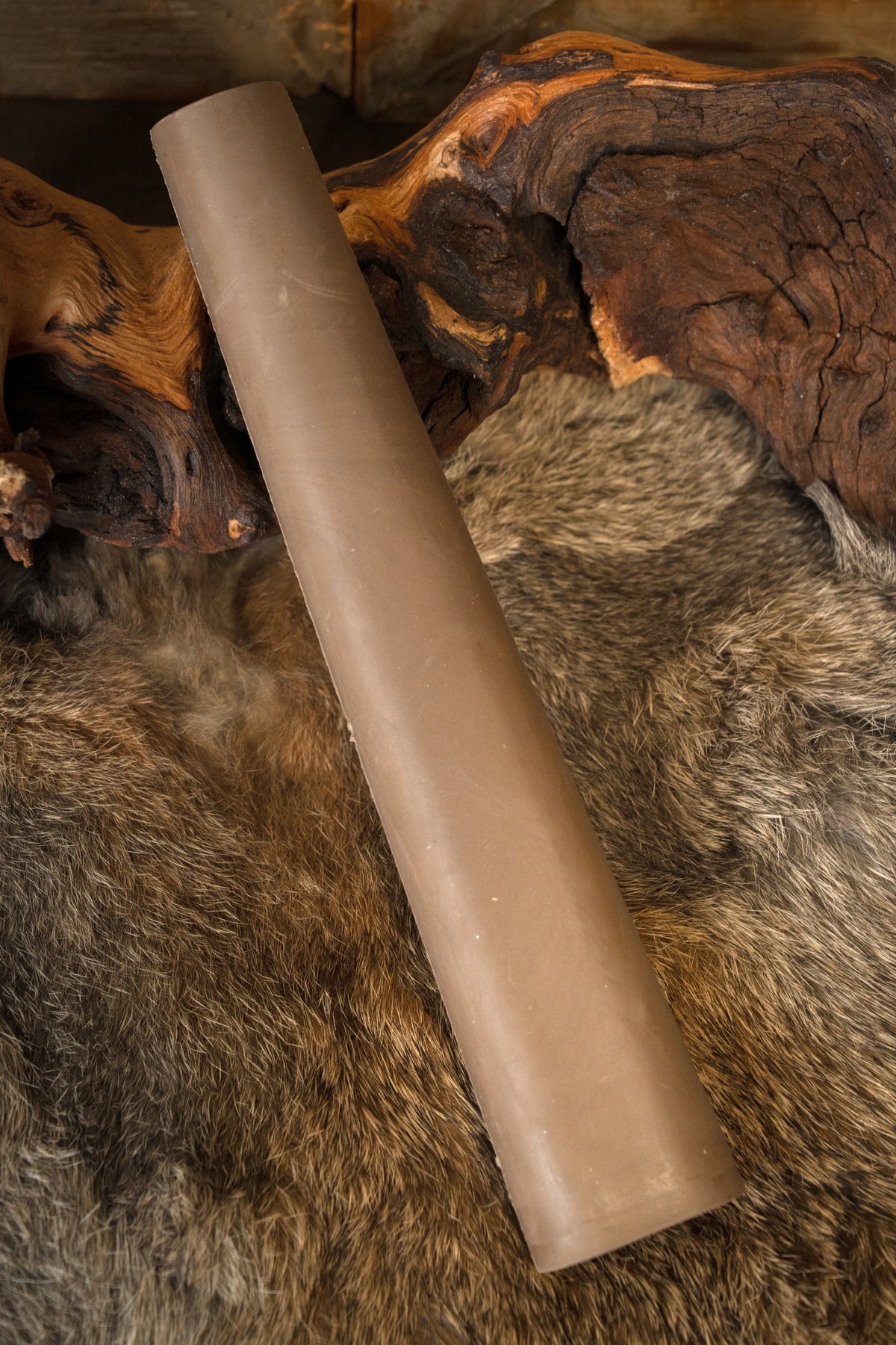 Sværdgreb til halvandenhåndssværd, brunt