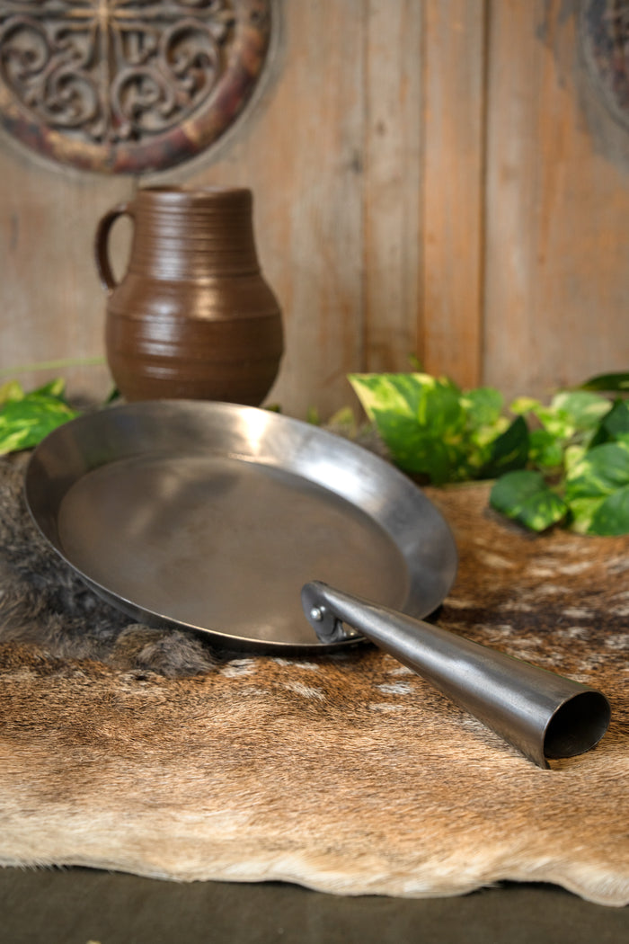 Collapsible frying pan