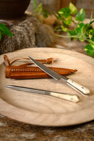 Set de couverts du XIVe–XVe siècle, manche en os, petit