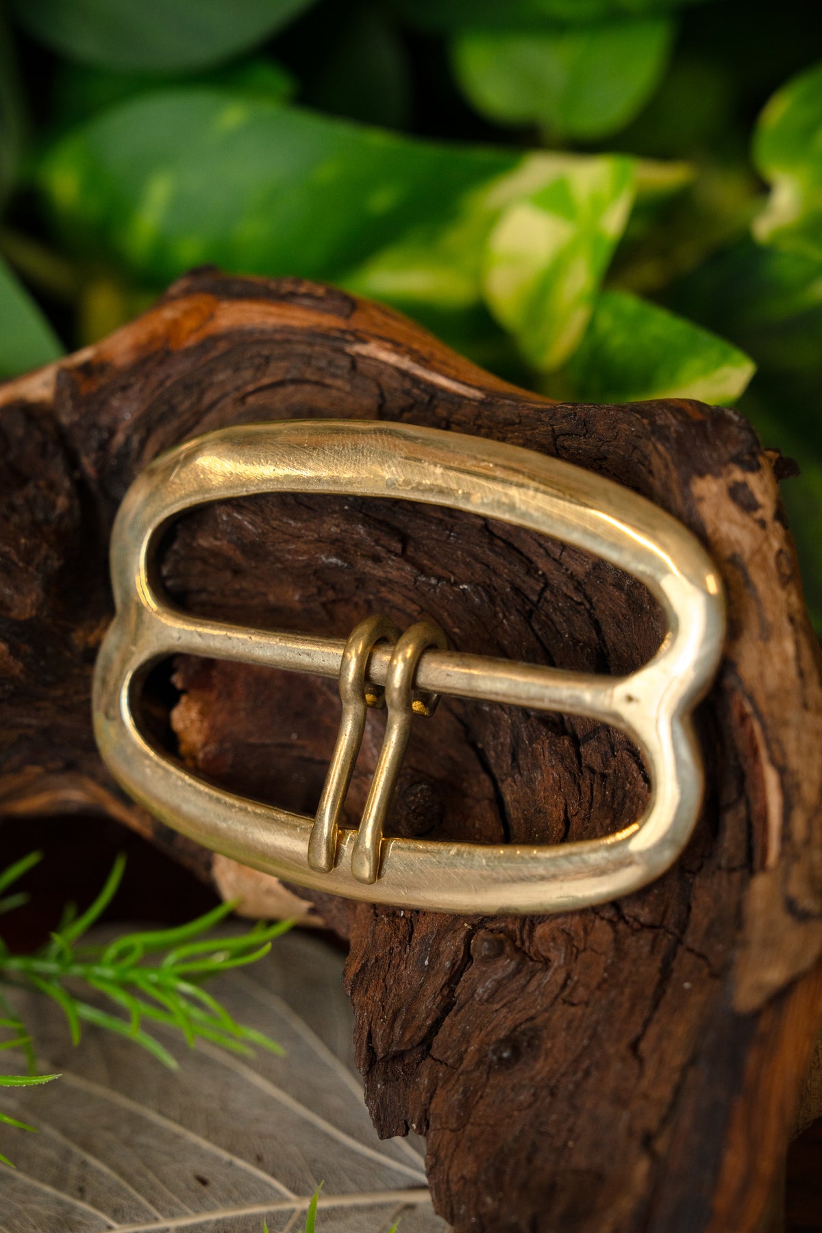 Podwójna sprzączka renesansowa, okrągła