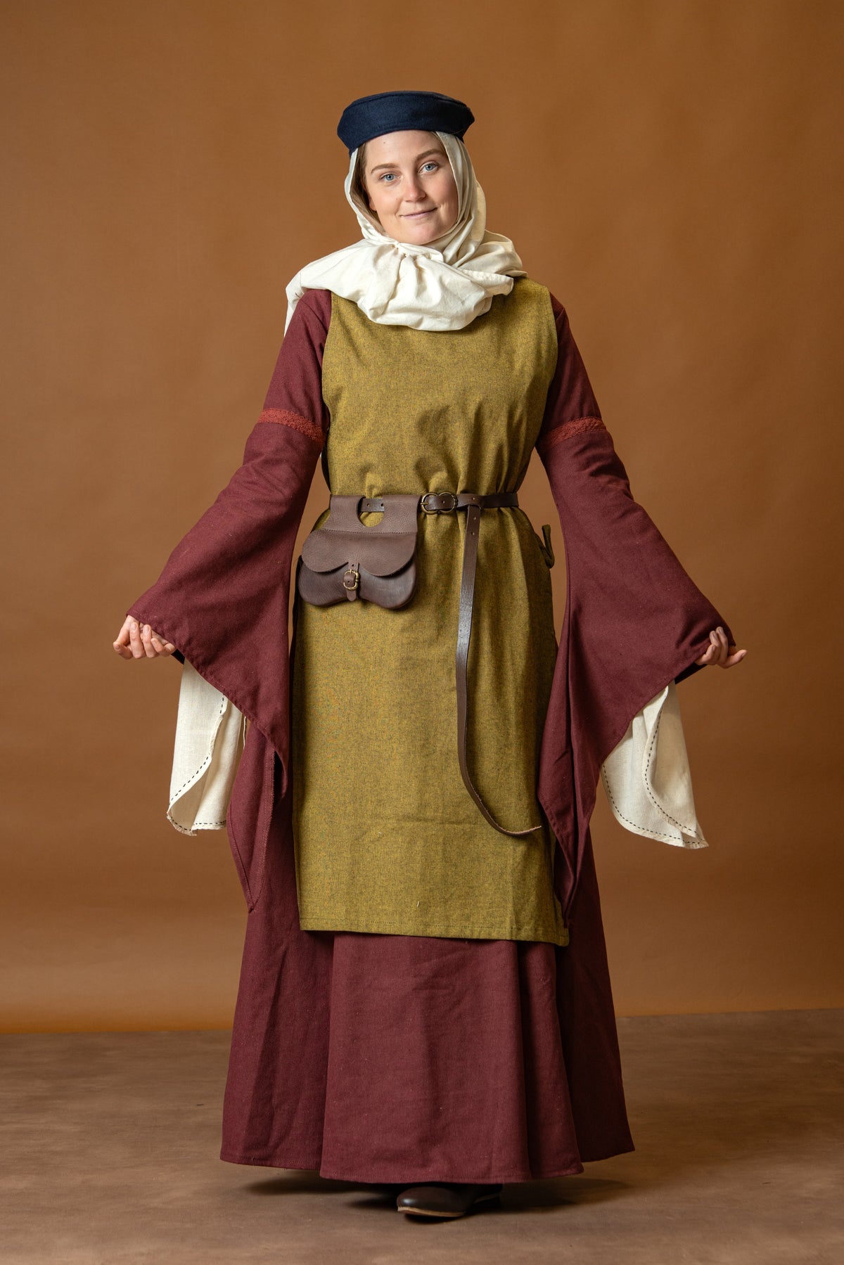 Bliaut Lenora, rood