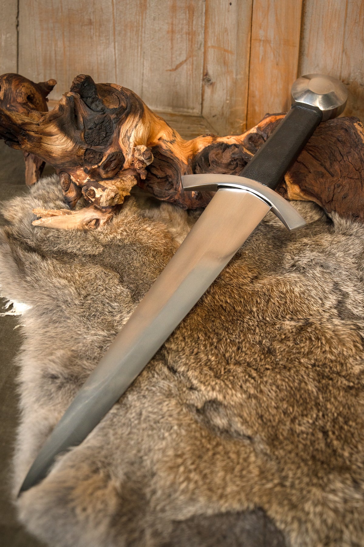 Mittelalterlicher Dolch Carcassonne, halbscharf