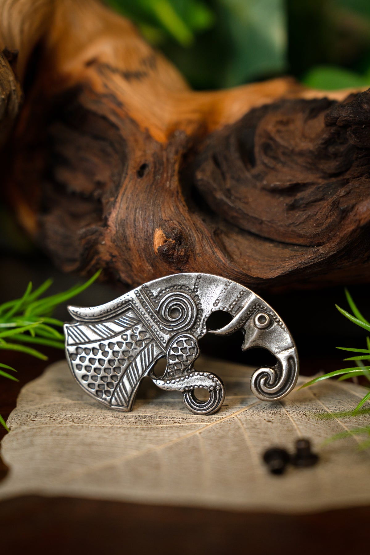 Germansk ravnebæltebeslag fra folkevandringstiden, par venstre og højre, bronze