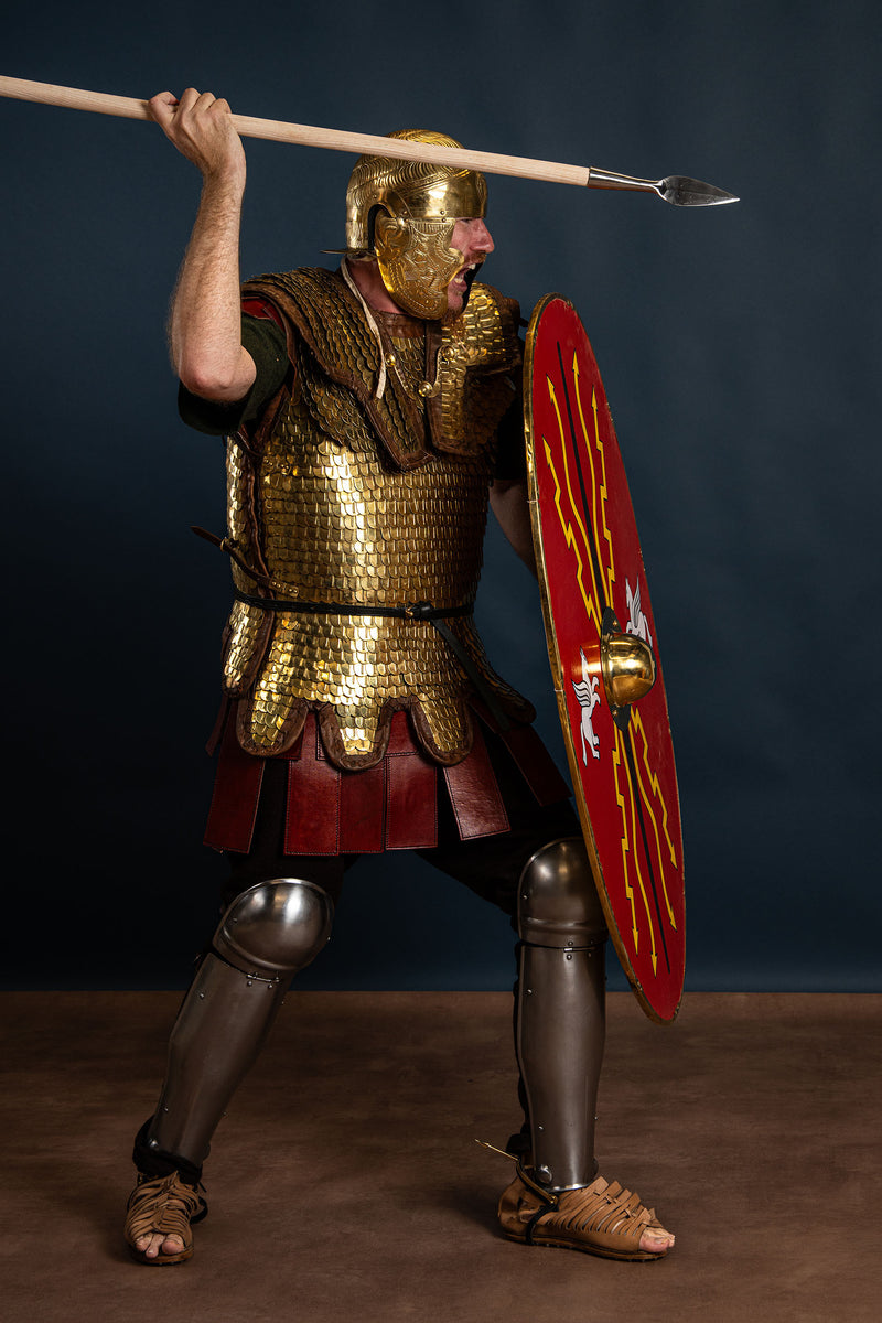 Armadura de escamas, lorica squamata, latón