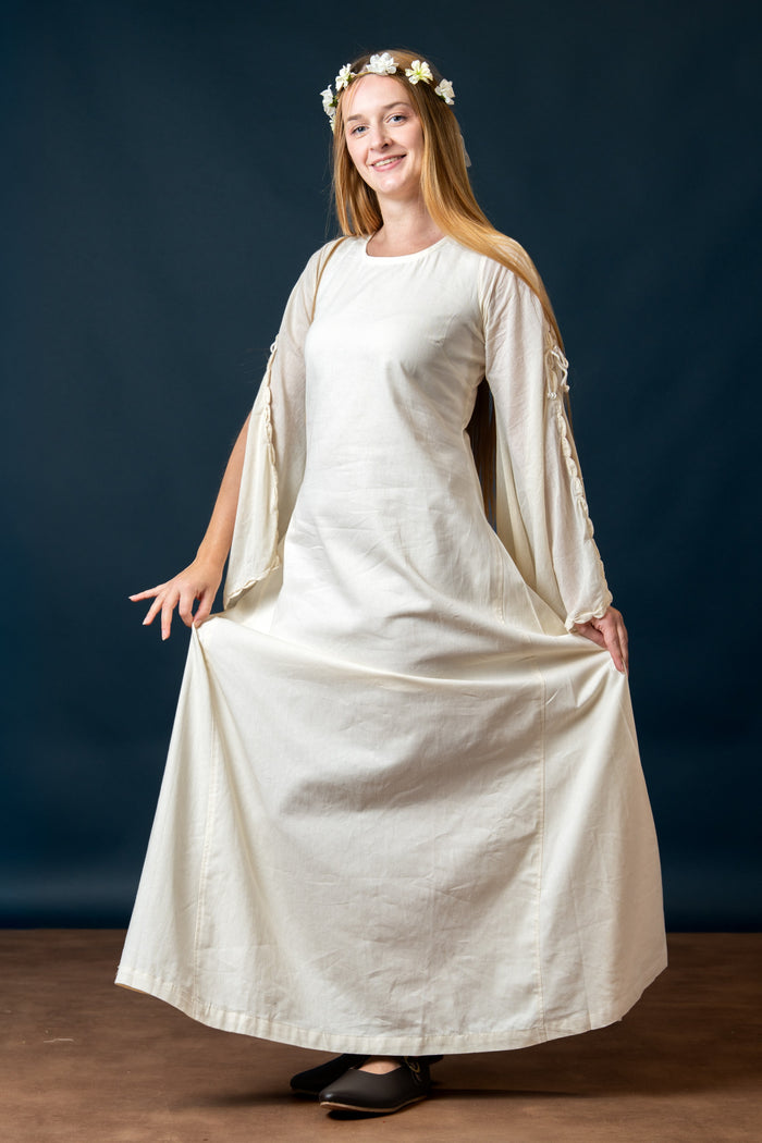 Bliaut Ingrid, crème