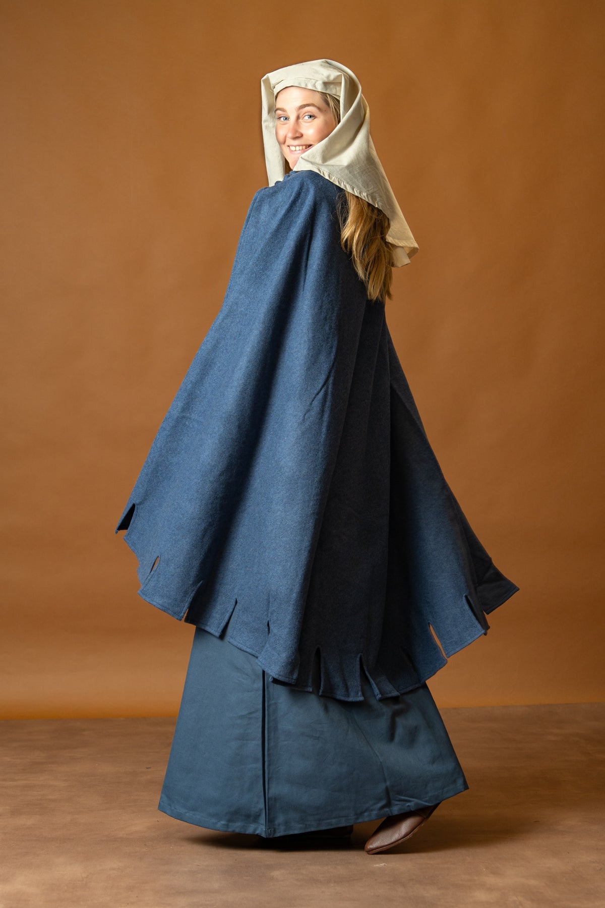 14th century cloak Bockstenman, heuke, wool, blue