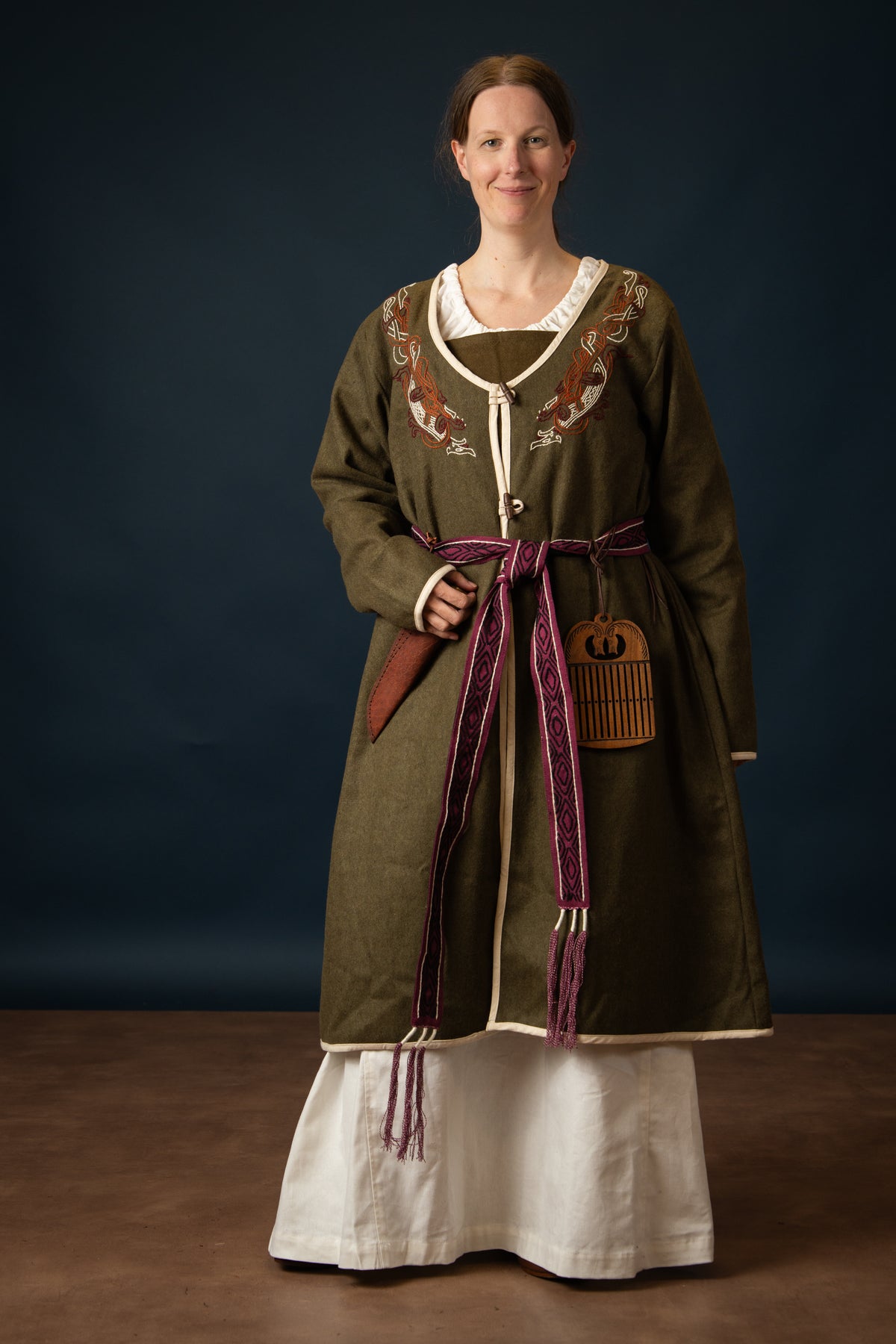 Viking kaftan Skadi, olive green, wool blend