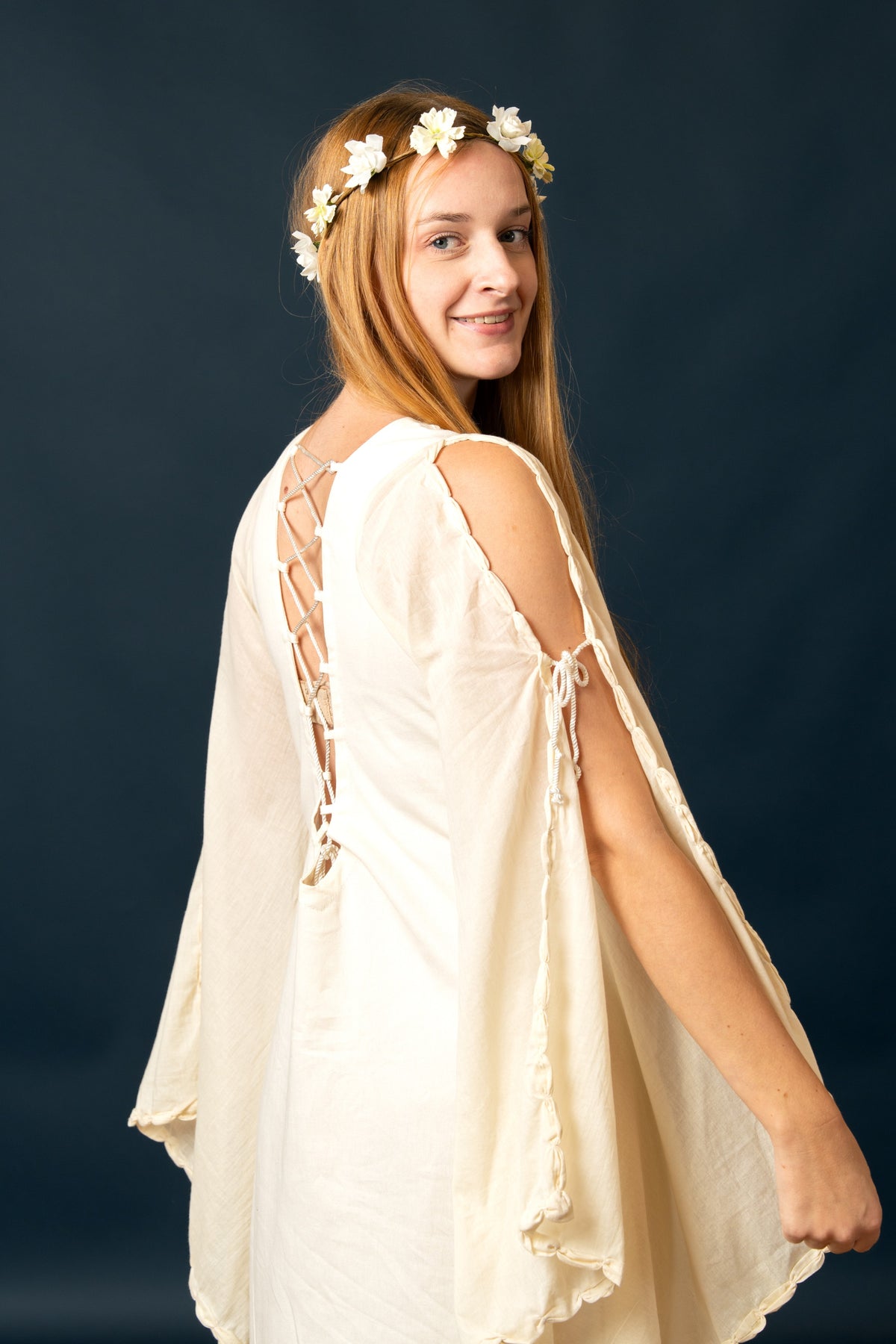 Bliaut Ingrid, crème
