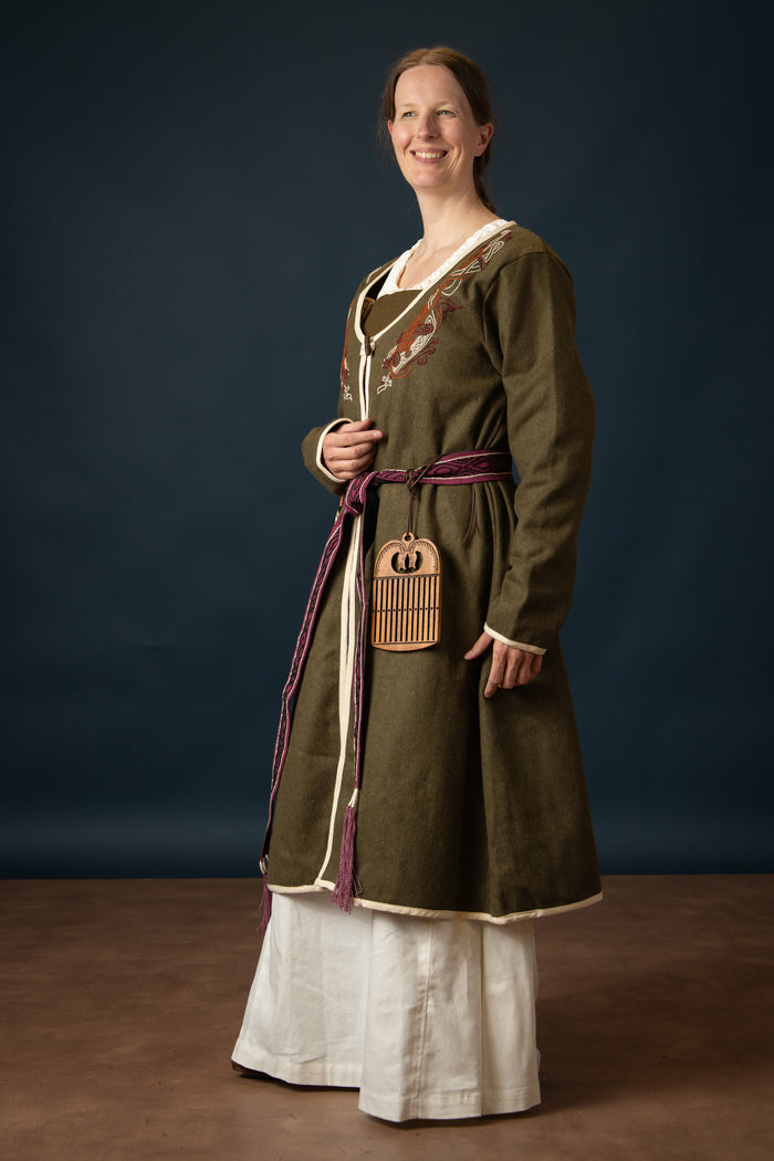 Vikingu kaftan Skadi, olīvzaļa, vilnas mišinys