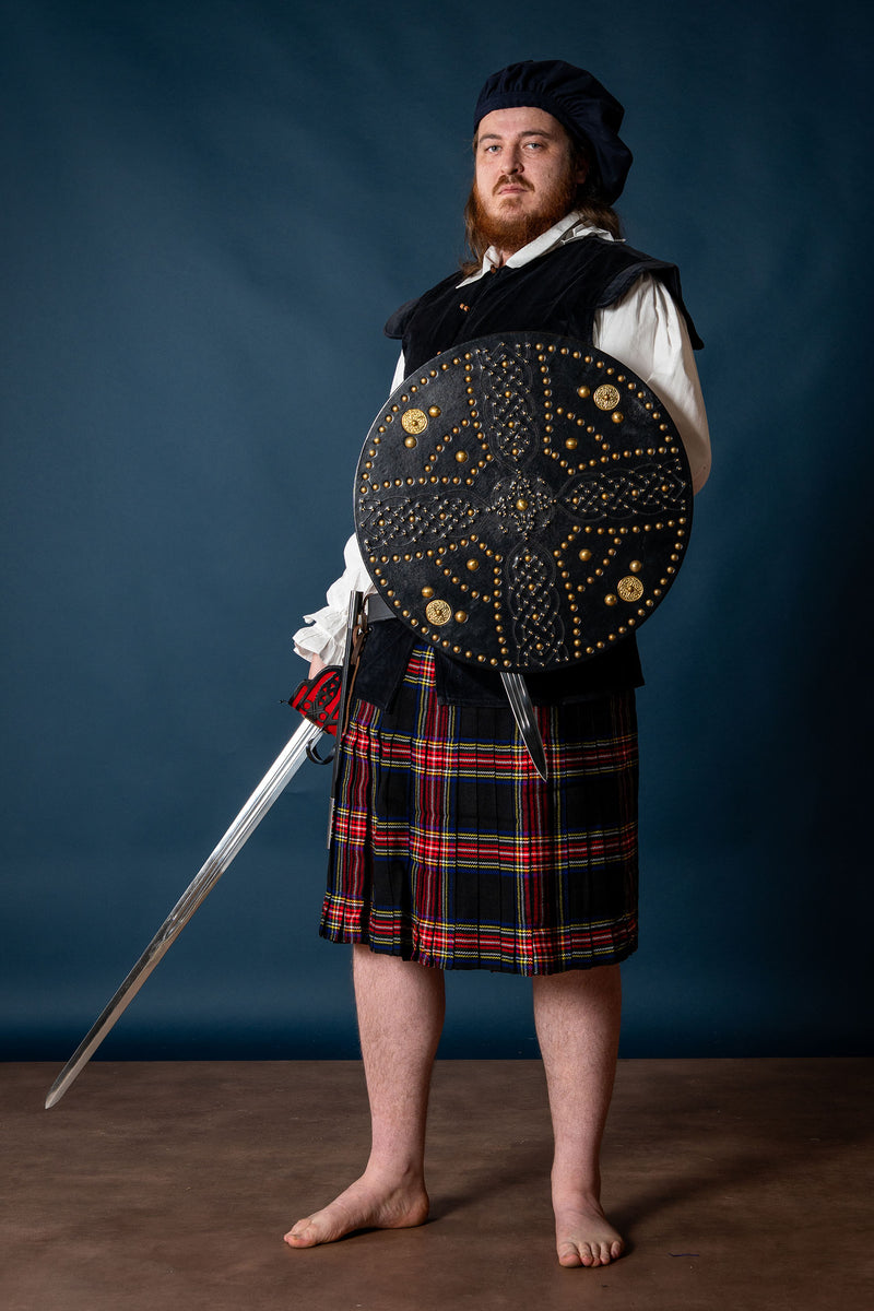 Schottischer Highland Targe mit keltischem Kreuz