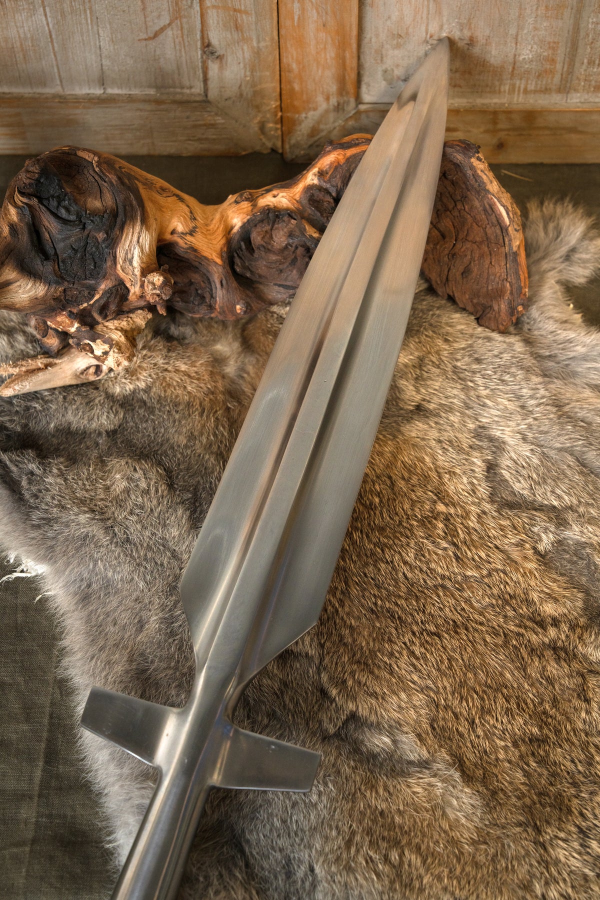 Winged Viking spear, semi-sharp