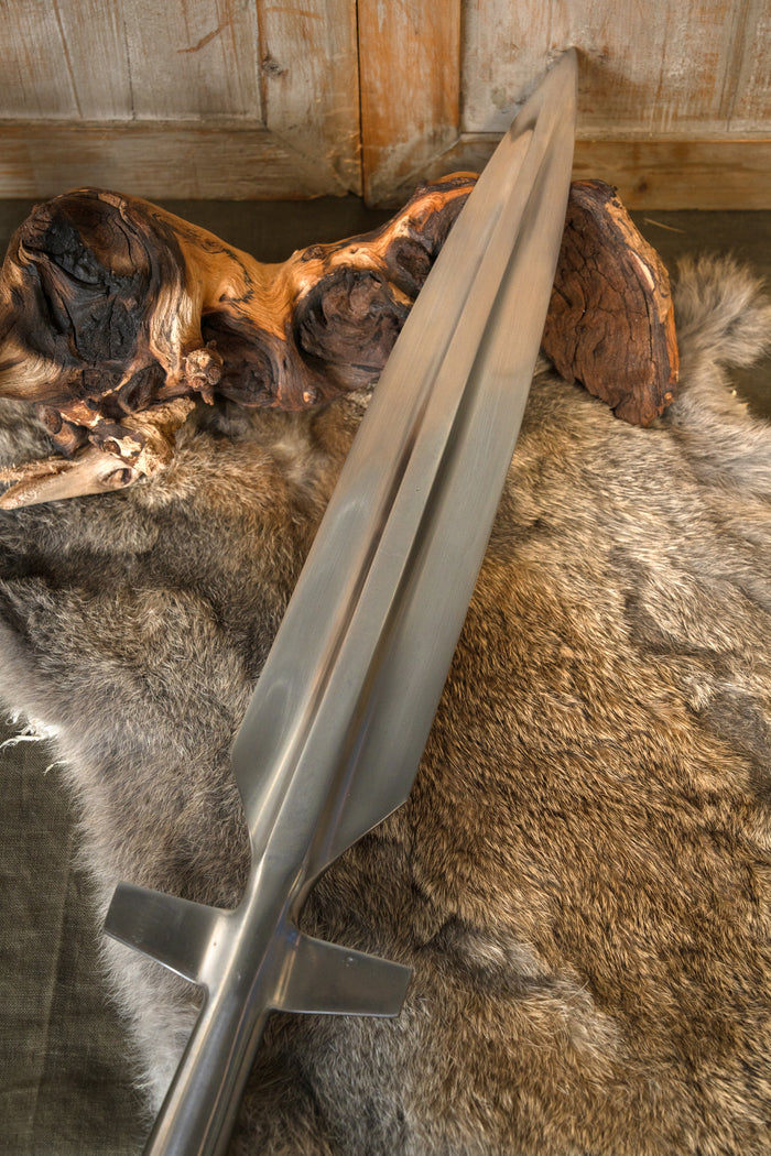 Winged Viking spear, semi-sharp