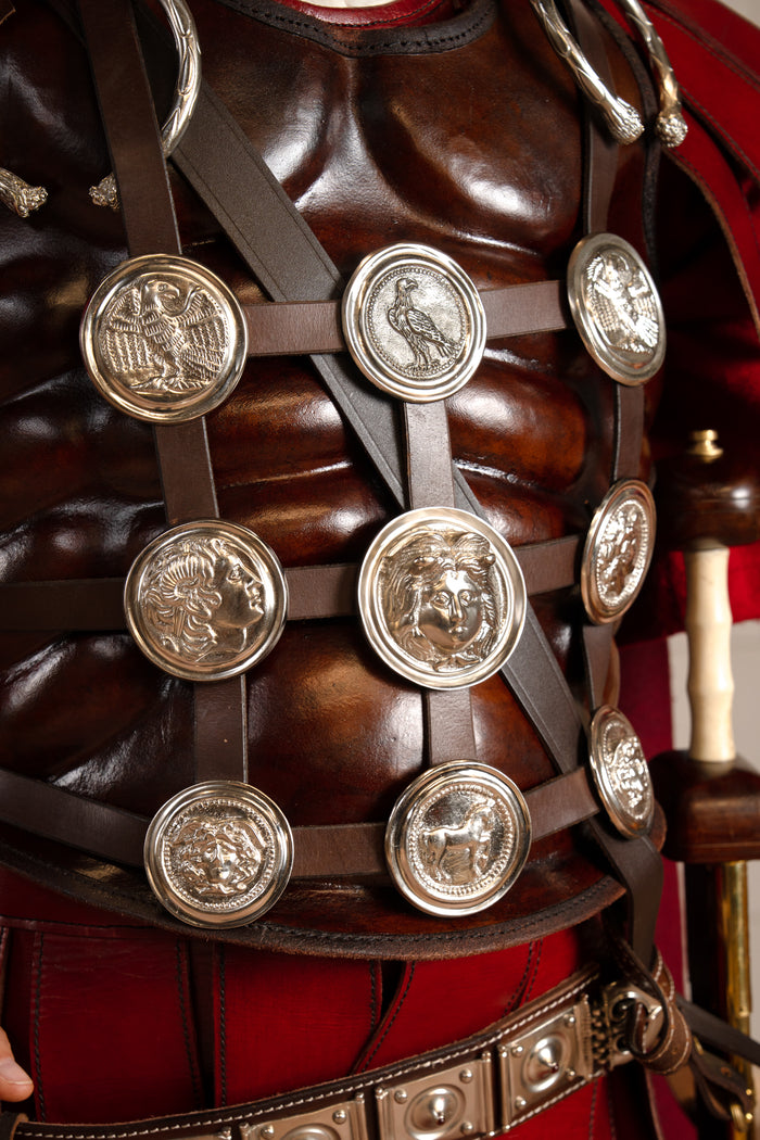 Phalerae set with torc