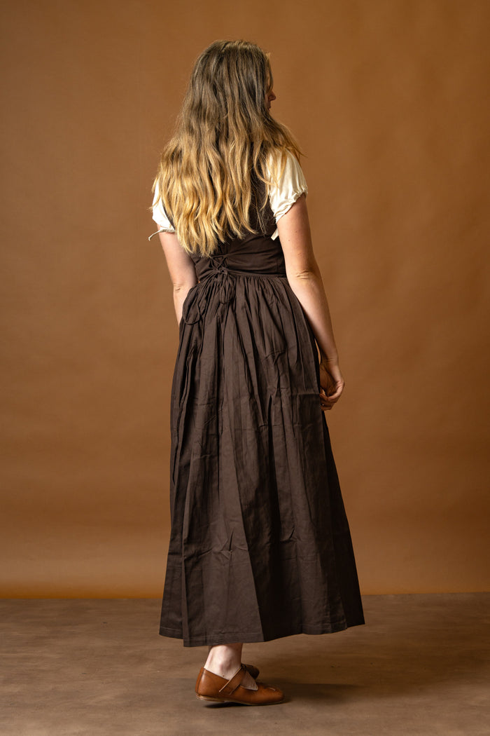 Middelalderlige Kirtle Lene, brun