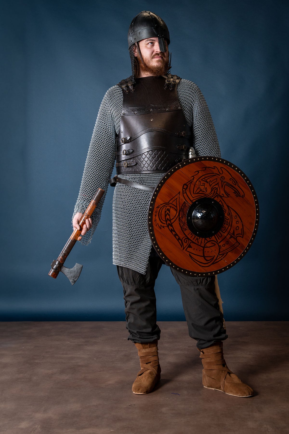 Wikinger Spangenhelm mit Kettengeflecht, dunkel, 1–1,2 mm