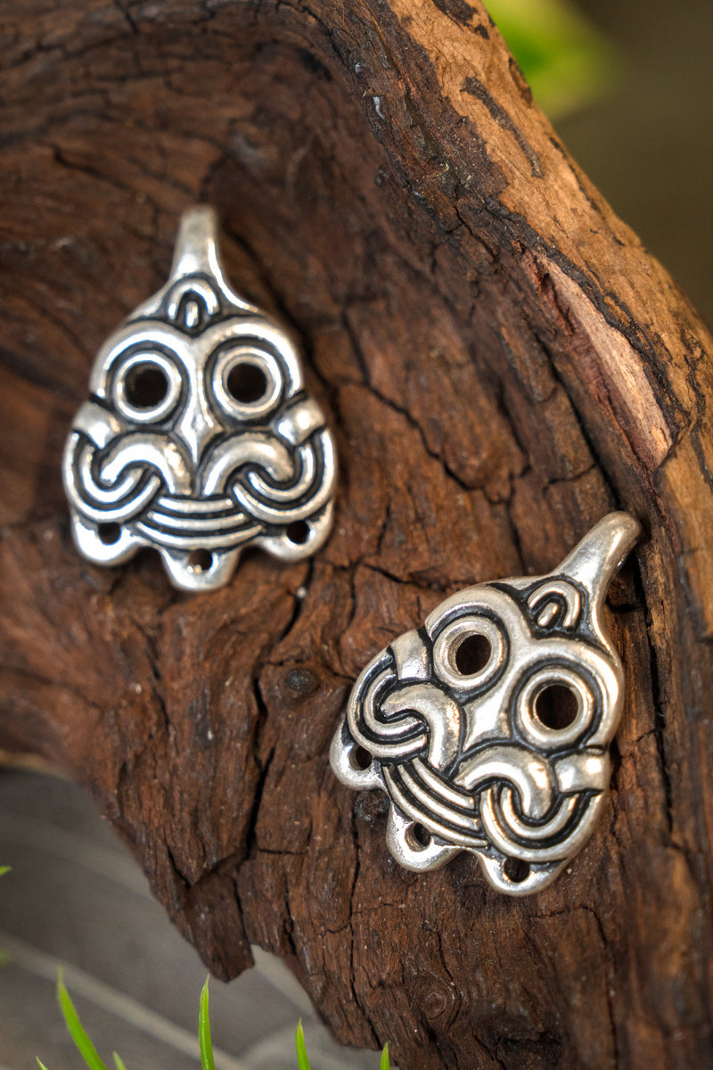 Lukninger til benvikler Birka, grav 903, forsølvet bronze