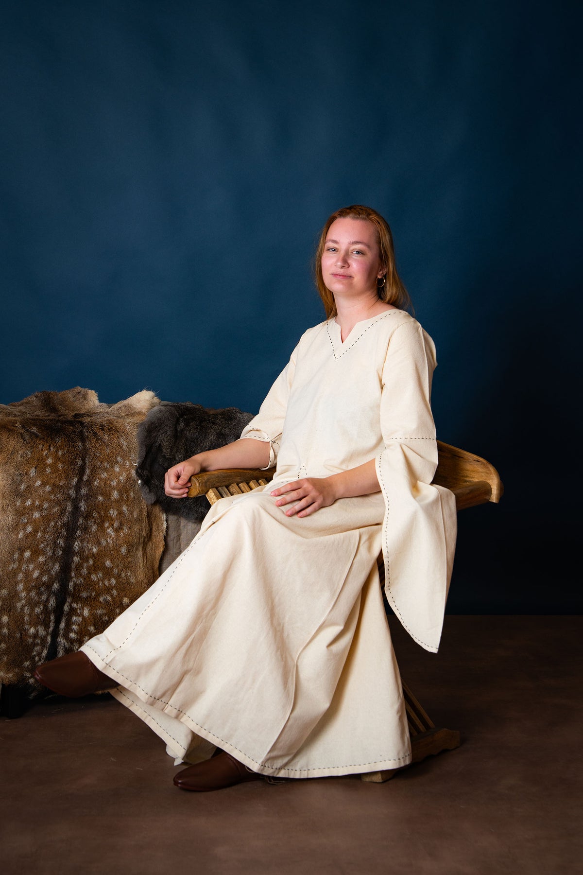 Medieval dress Begina, natural