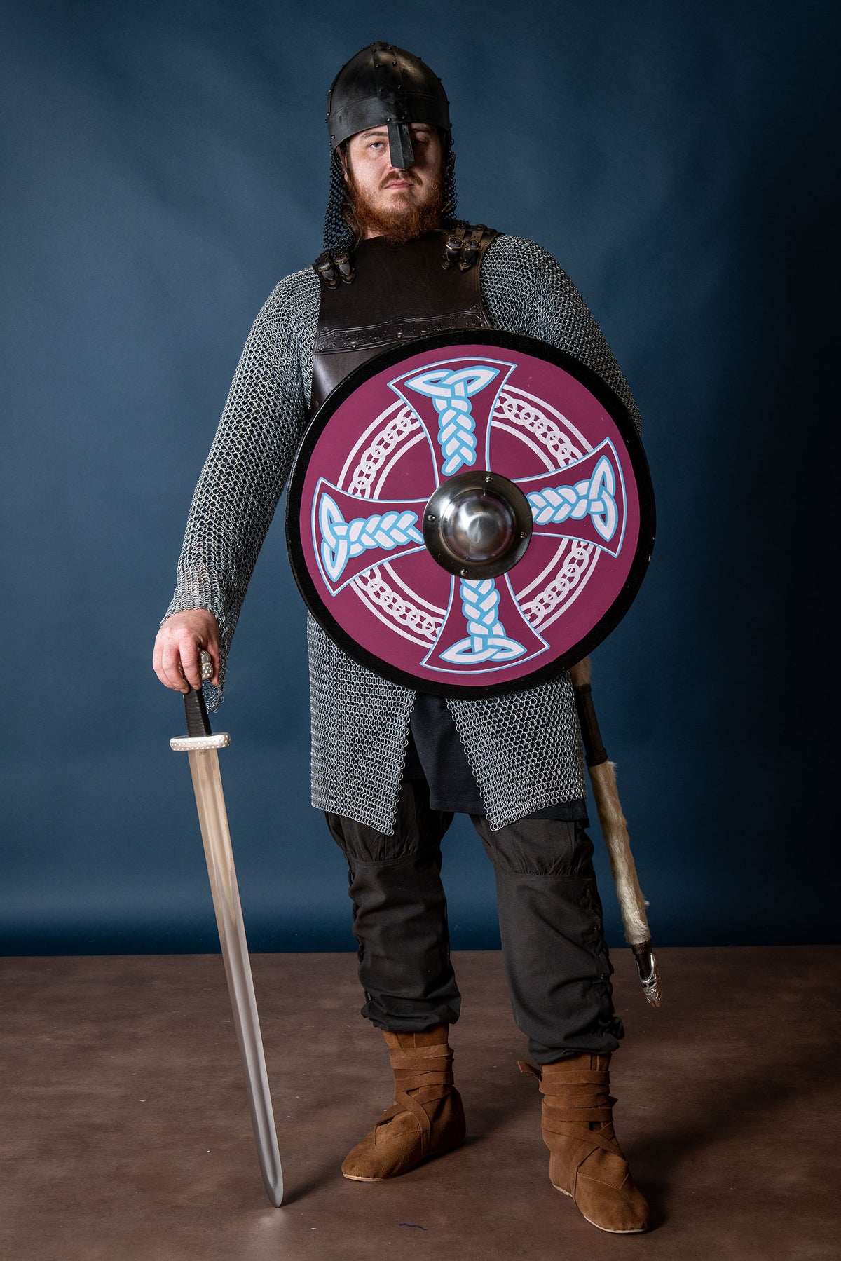 Tarcza okrągła z krzyżem celtyckim