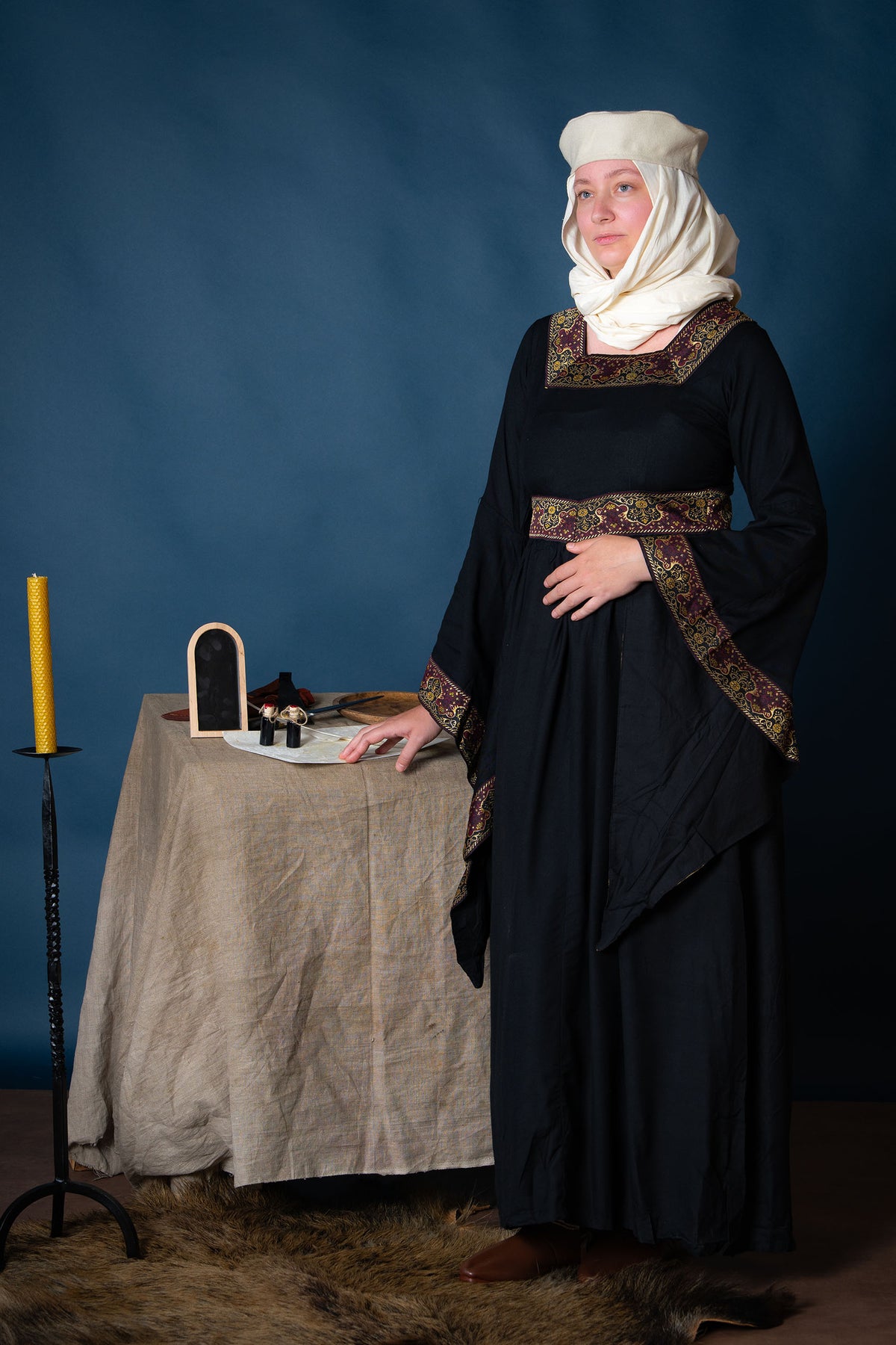 Bliaut Eleonora, zwart