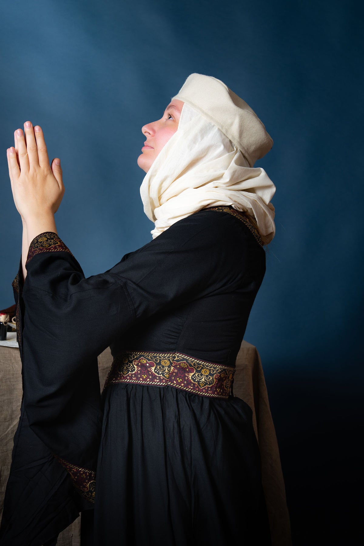 Middelalderligt hovedtørklæde, creme