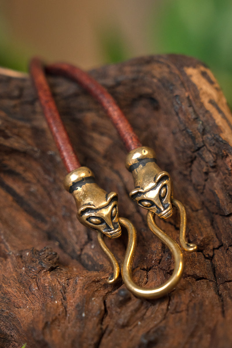 Collier viking avec belettes, brun, cuir