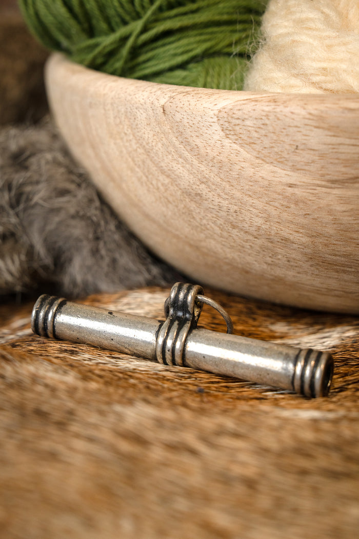 Viking nålebeholder, forsølvet