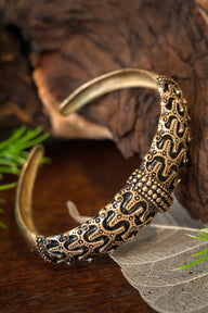 Vikingský náramek Orupgård, bronz