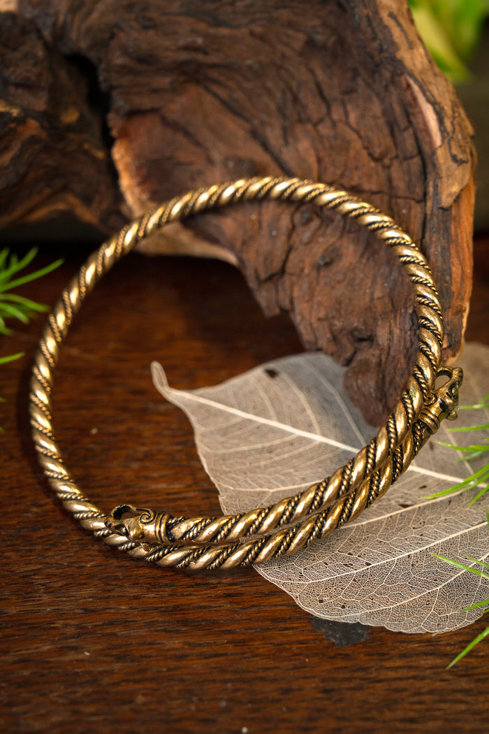 Brazalete vikingo para el brazo superior con cabezas de lobo, bronce