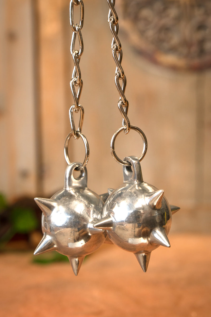 Średniowieczny cep bojowy z 2 gwiazdami