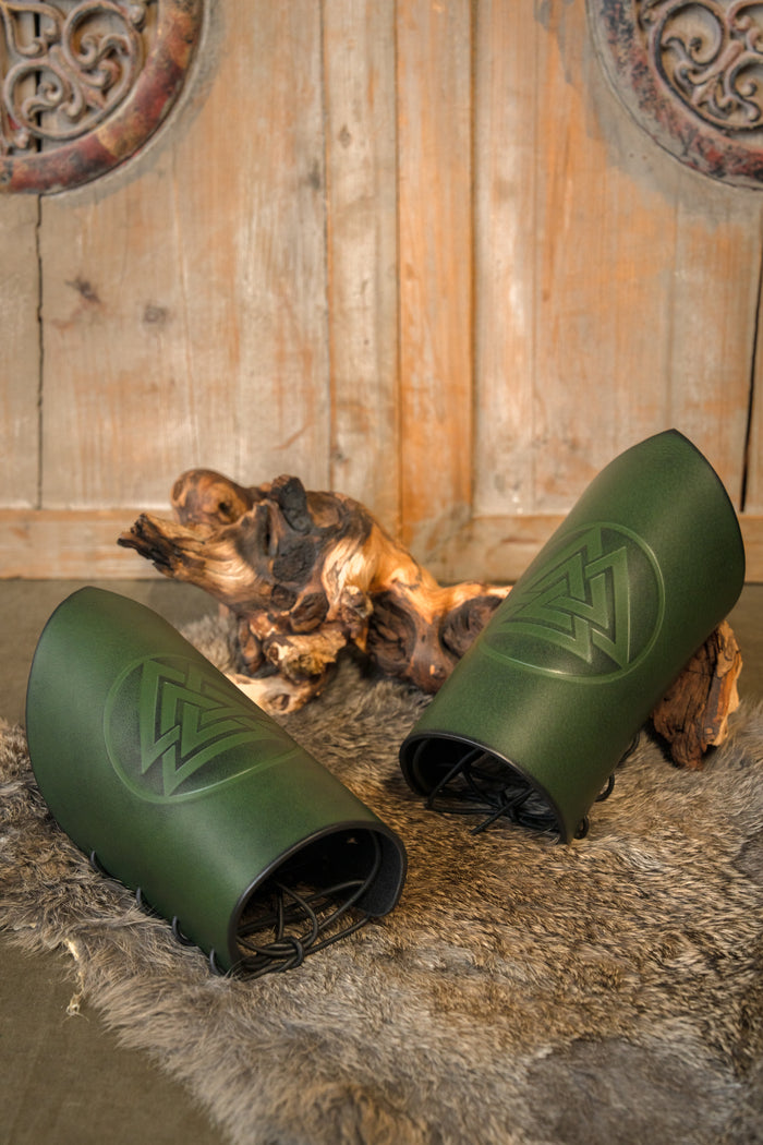 Brazales de cuero Valknut, verde