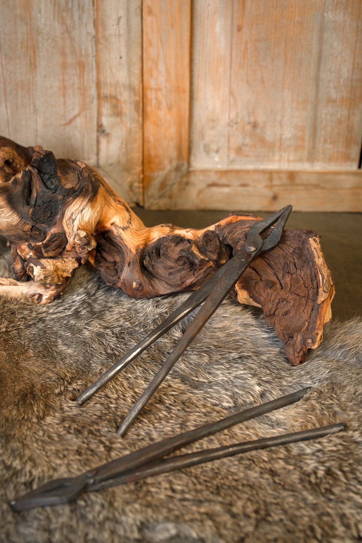 Set of 2 pliers for butted rings