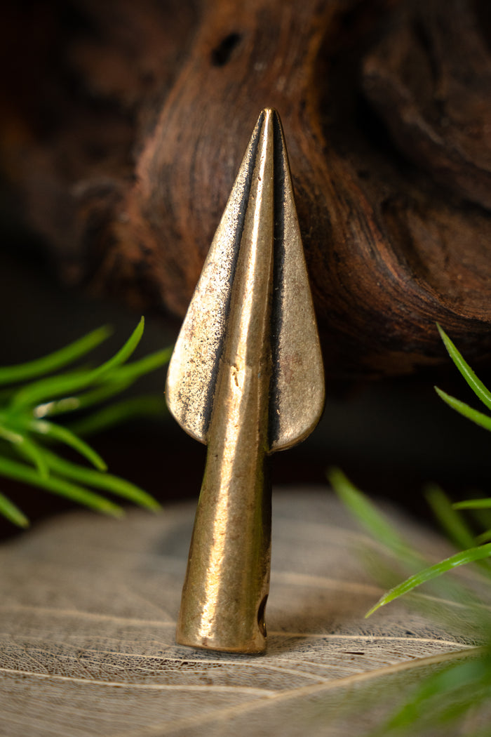 Bronzkori kopjahegy ékszer, bronz