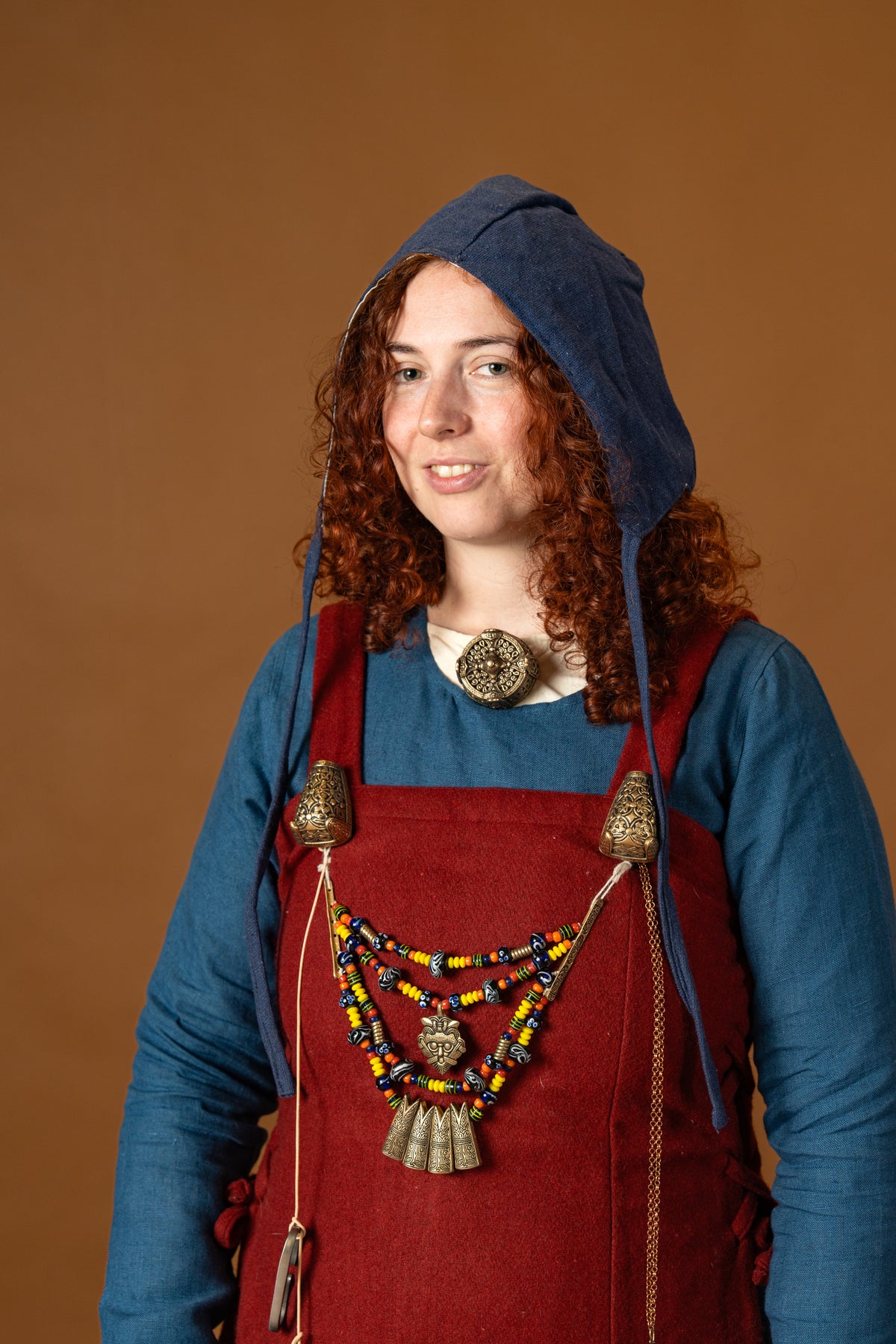 Hangeroc Frigg, rood, wolmix