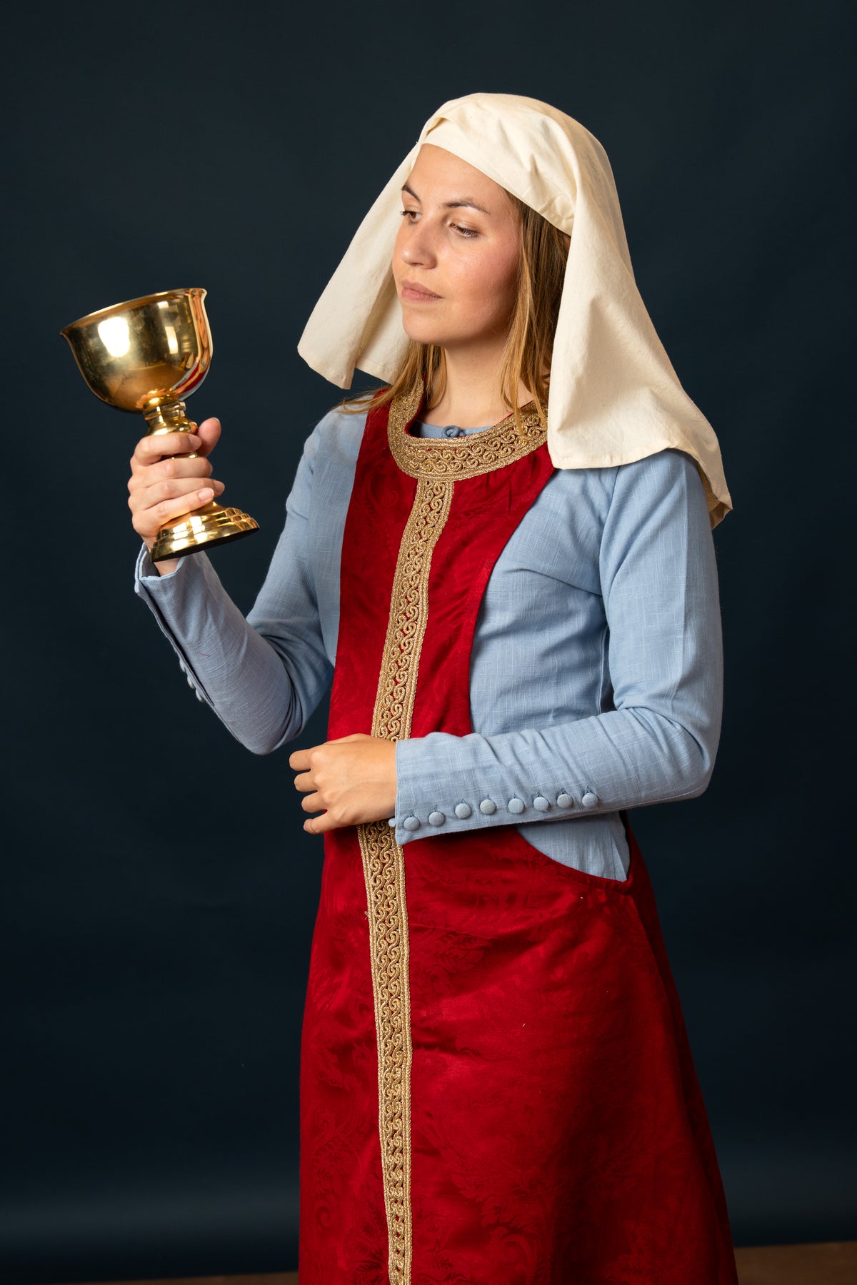 Pellot Leonora, brokaadi, punainen