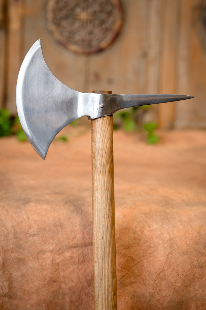 Strijdbijl Konrad, 16e eeuw, semi scherp