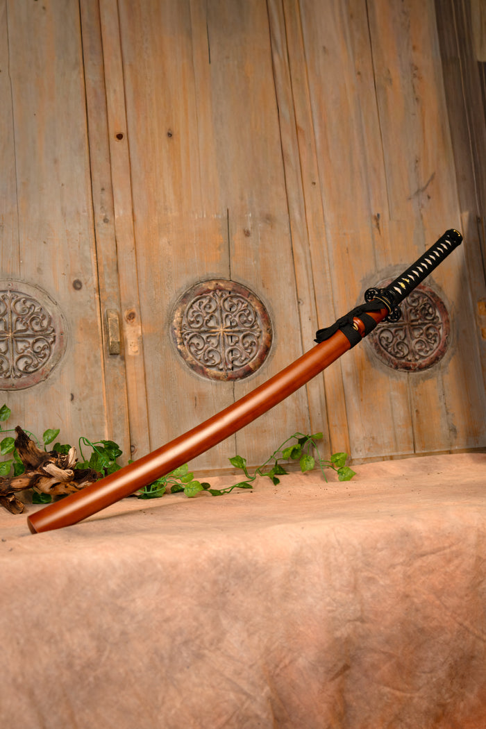 Iaitō z czerwonego drewna, długie, tępe (bojowe)