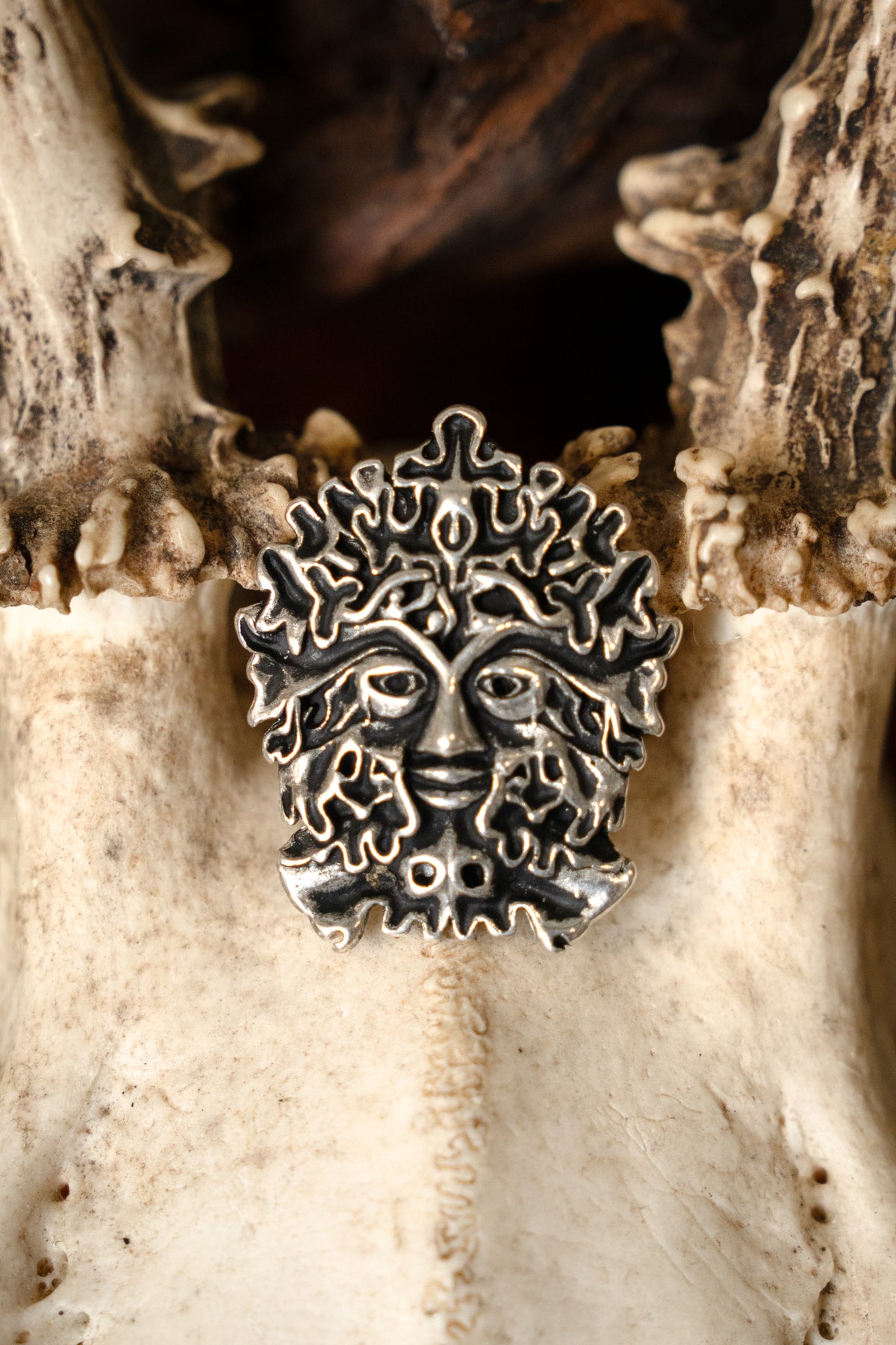 Green Man amulett, försilvrad brons