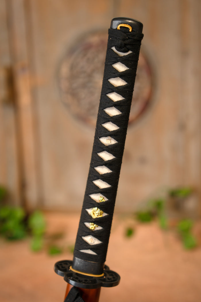 Iaitō z czerwonego drewna, długie, tępe (bojowe)