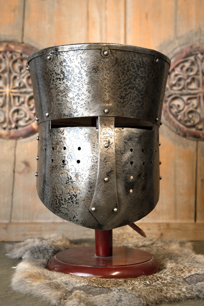 Stor hjelm fra 1200-tallet, patineret, 1,6 mm