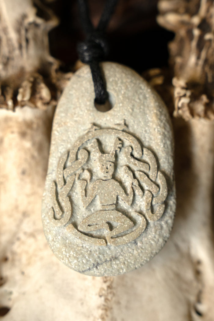 Cernunnos medál, kő
