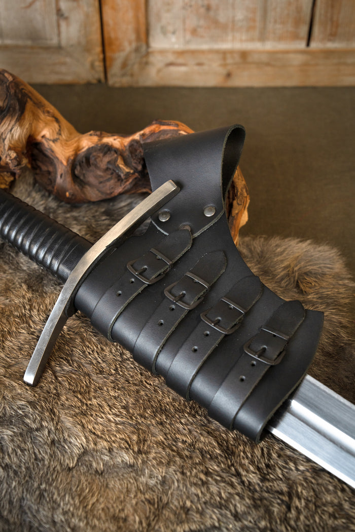 Schwertaufhängung aus dem 15. Jahrhundert, schwarz