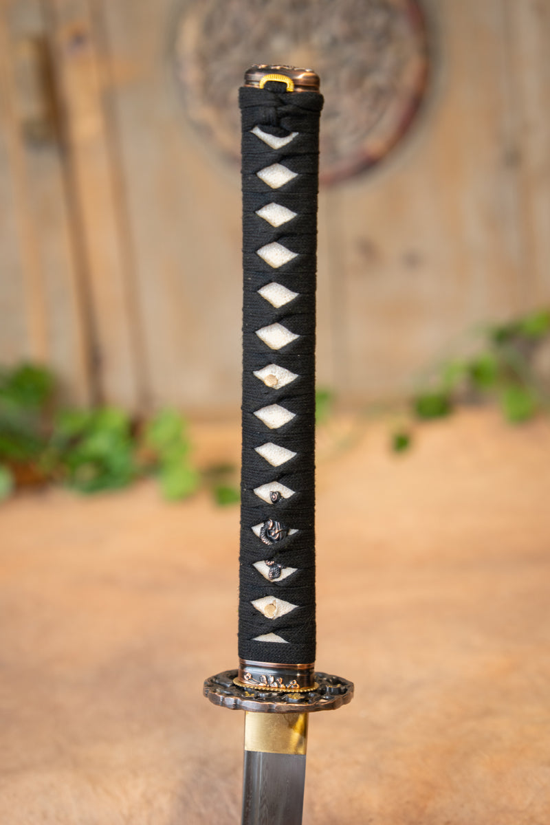 John Lee katana Złoty Kwiat, ostra