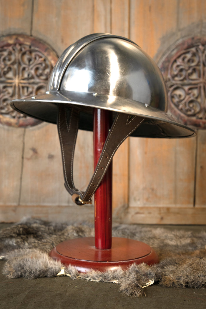 14th century kettle hat, 1–1.2 mm