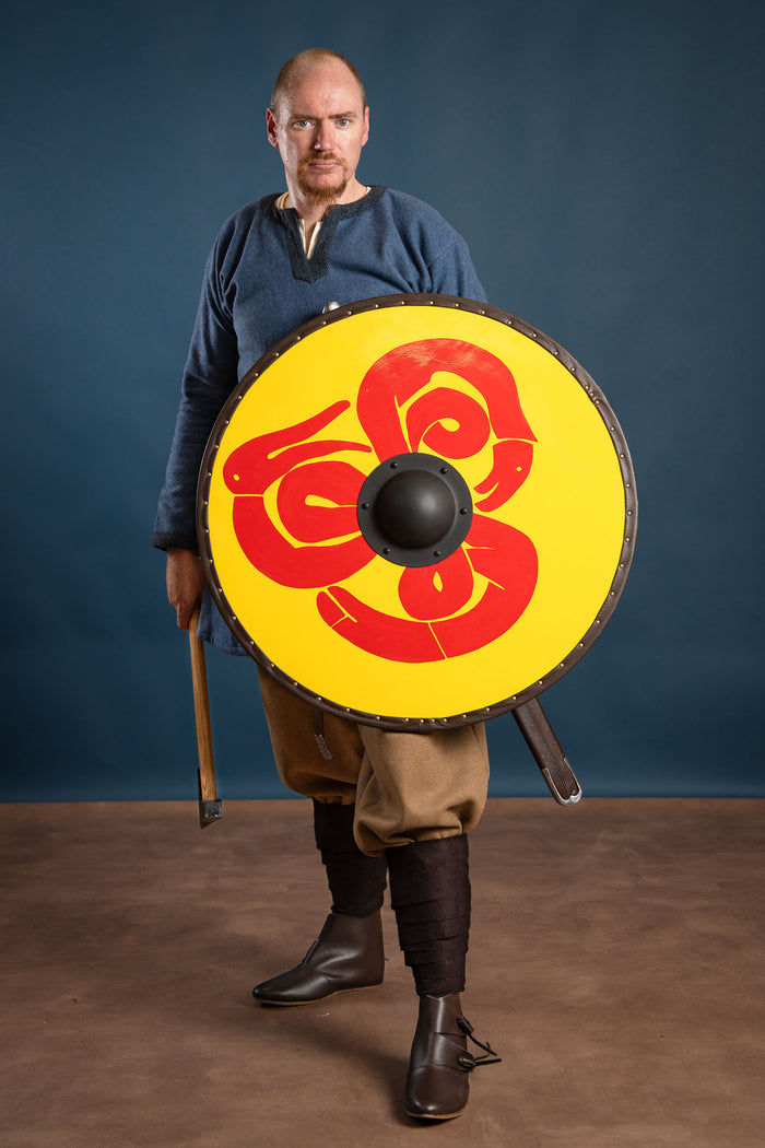 Wikińska tarcza z wężem Midgardu