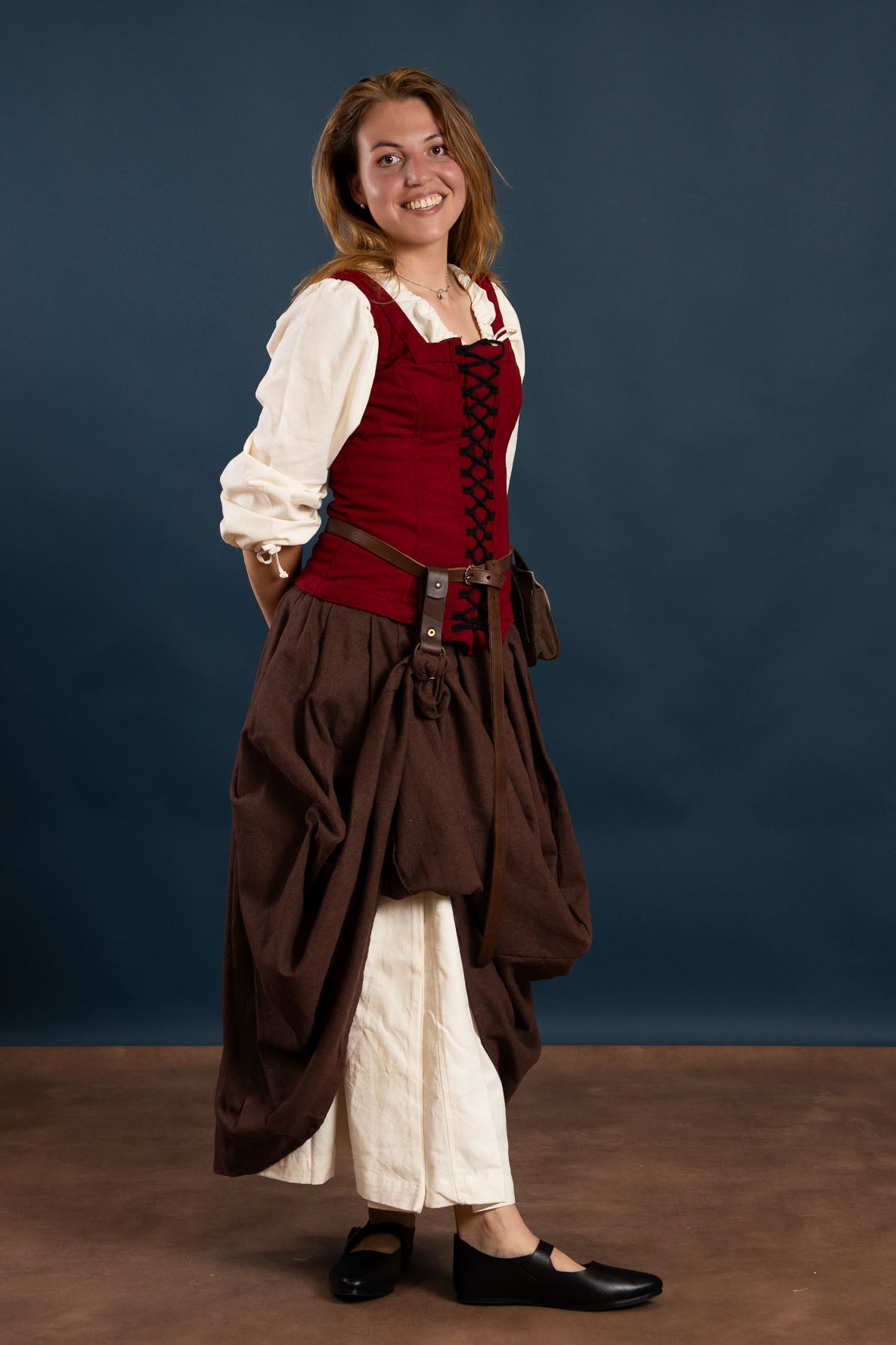 Anna szoknya, Barna