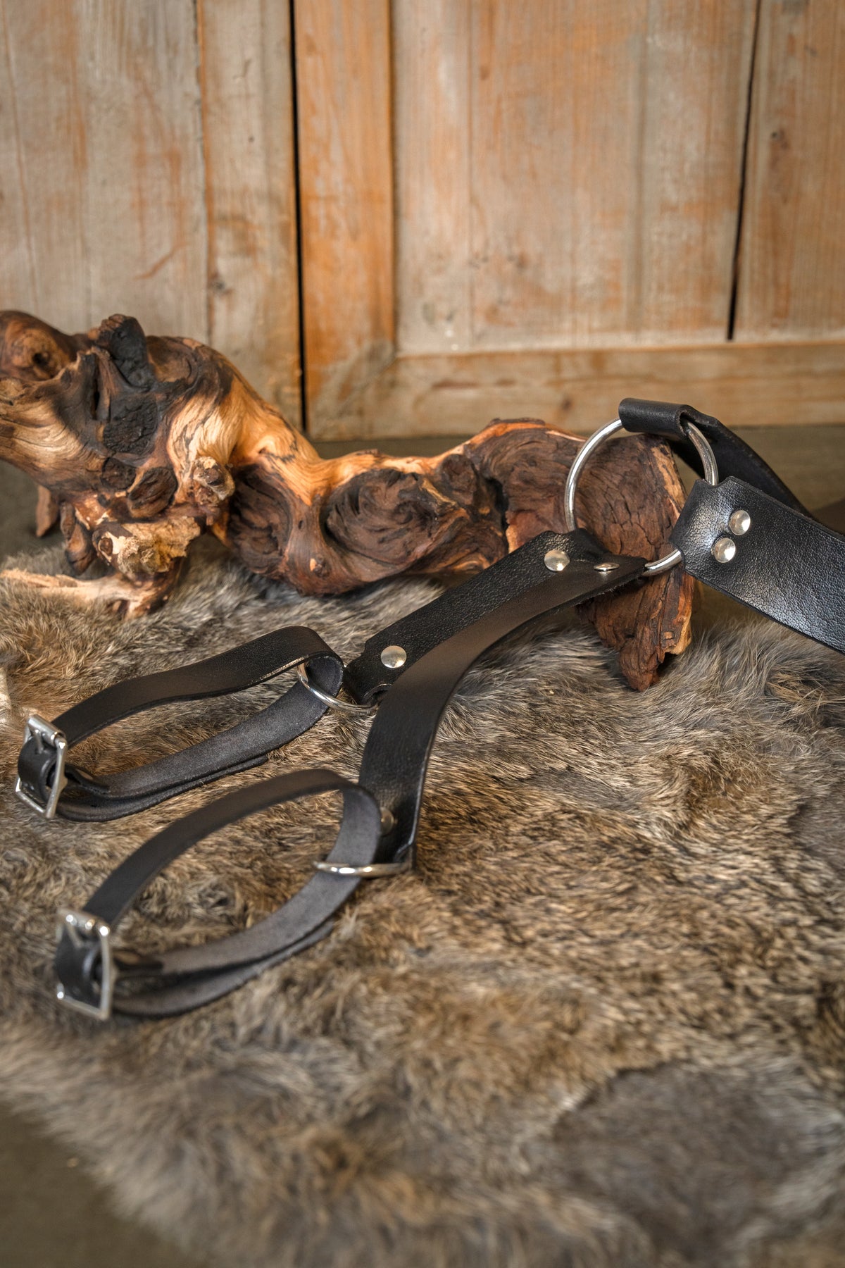 Traditionellt medeltida svärdsbälte