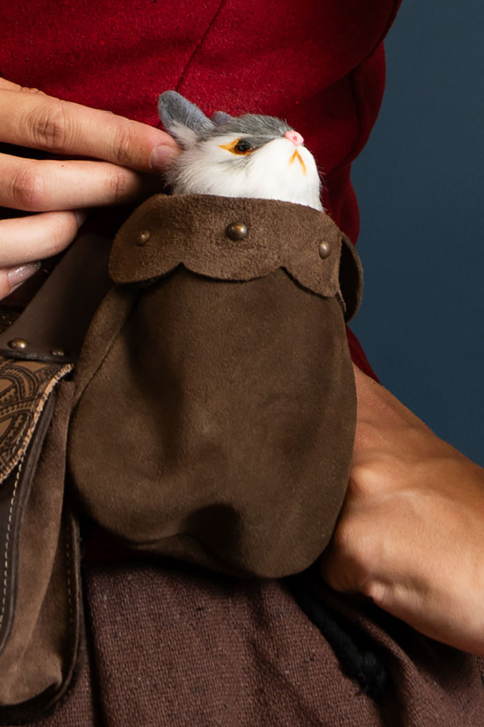 Rabbit Roger in leather pouch - Brown