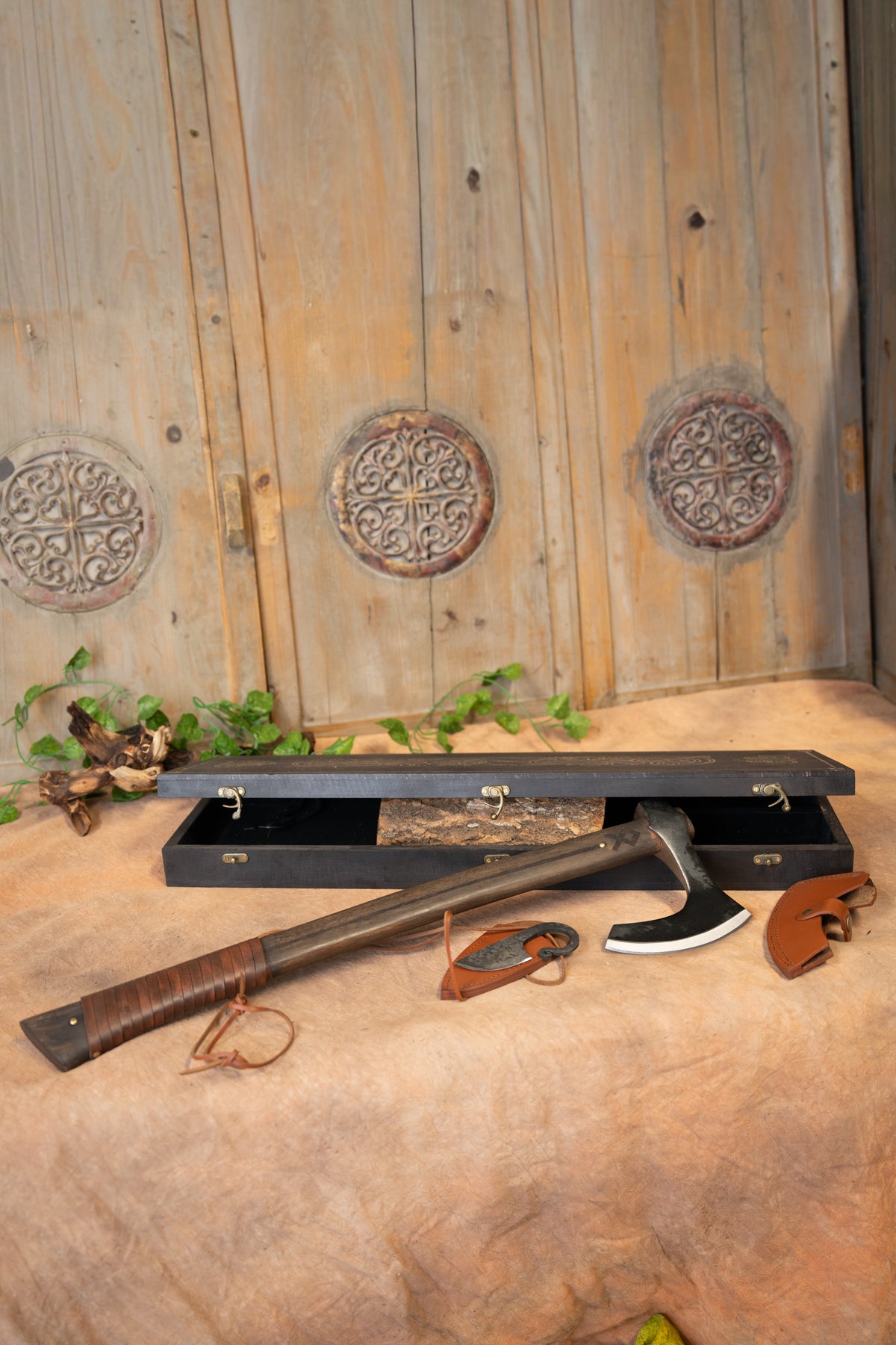 Viking set Othala axe and knife, semi-sharp
