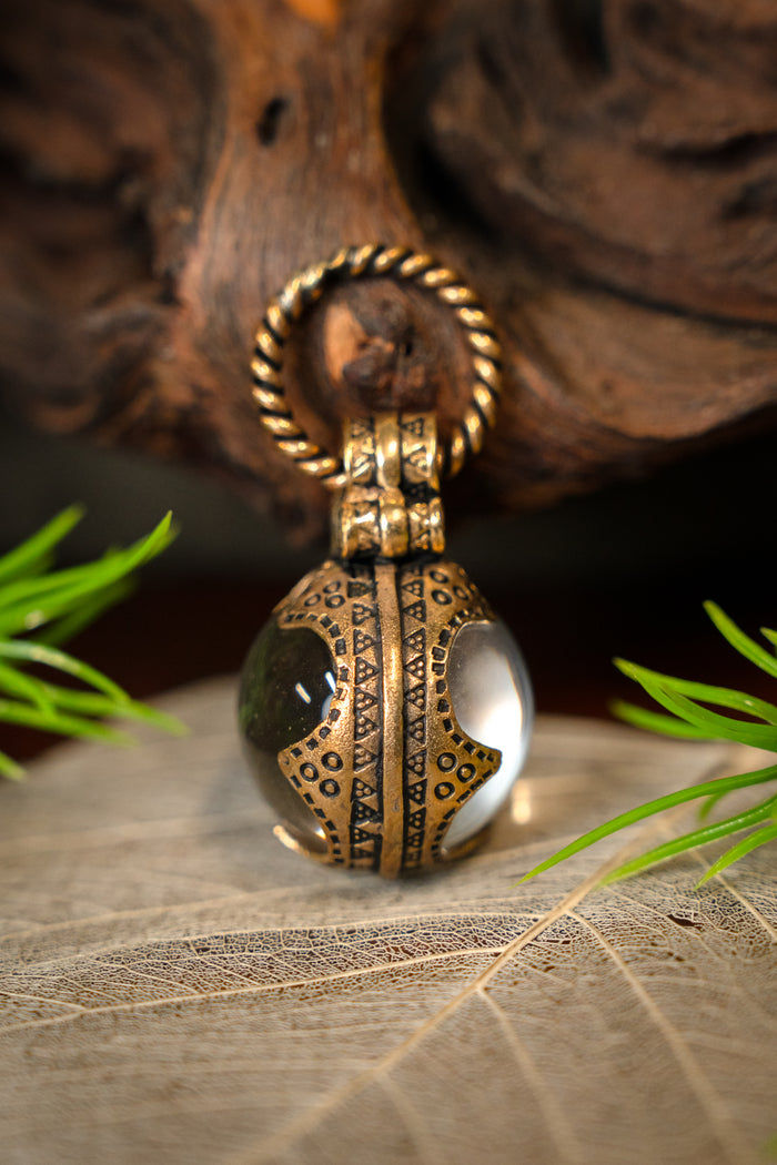 Viking völva Bergkristall-amulett Gotland, M, brons